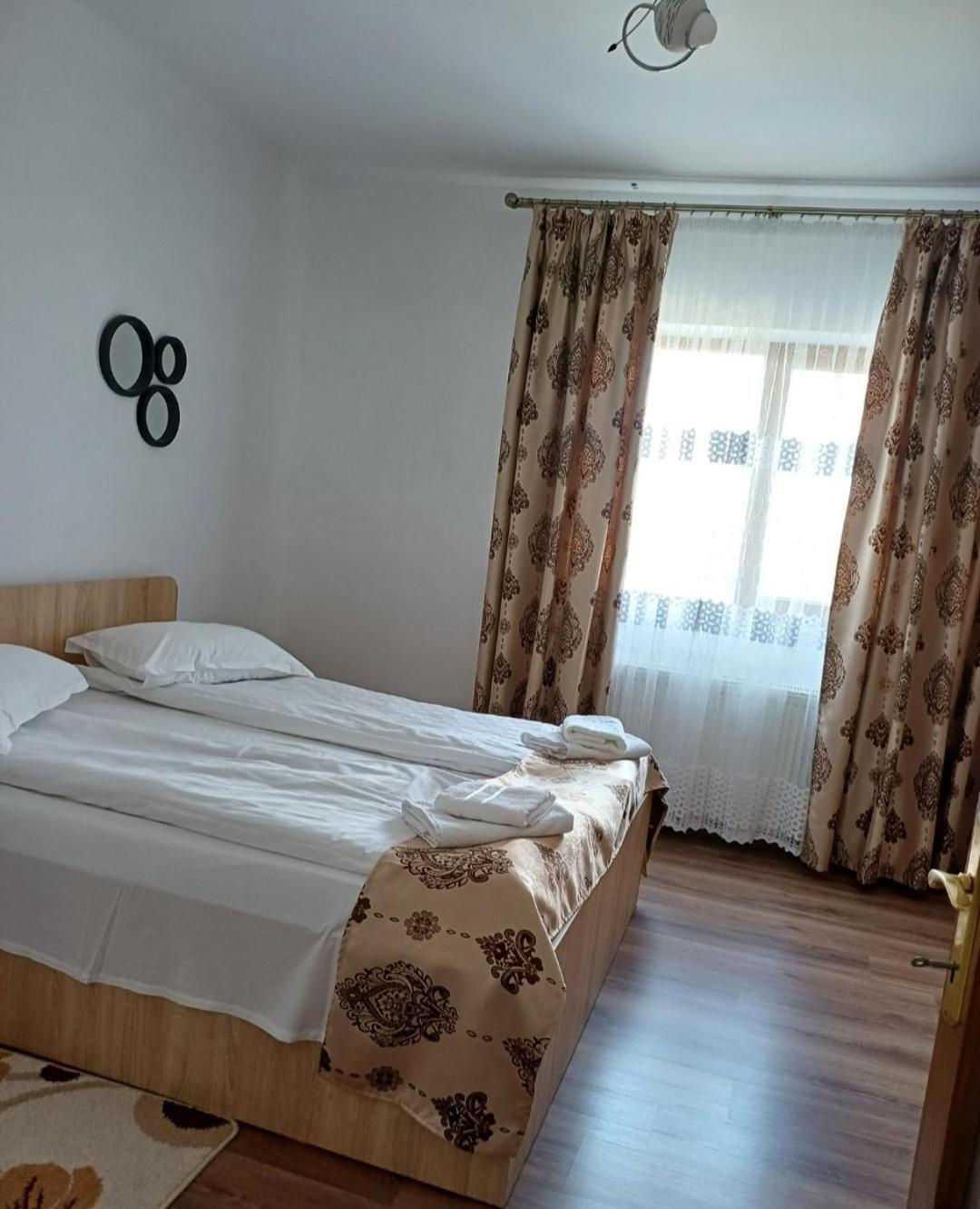 בית הארחה Dragus 	Casa Monica חדר תמונה